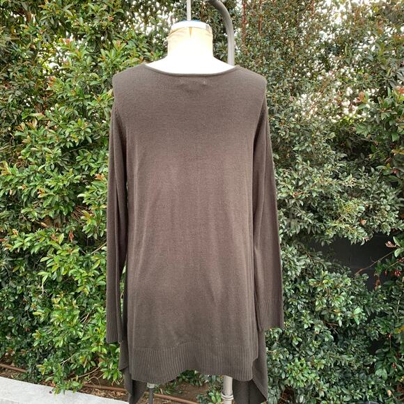 Jaclyn Smith Asymmetrical Sweater - Picture 4 of 12